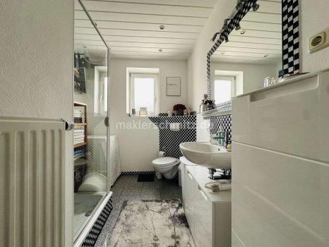 Badezimmer 1.OG
