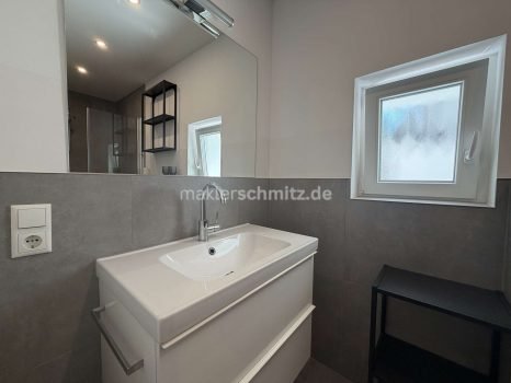 Badezimmer Ansicht 1