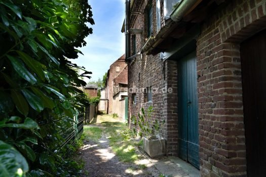 Durchgang zum Garten