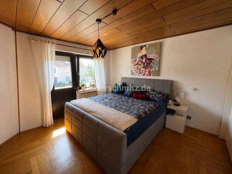 Schlafzimmer 1.OG