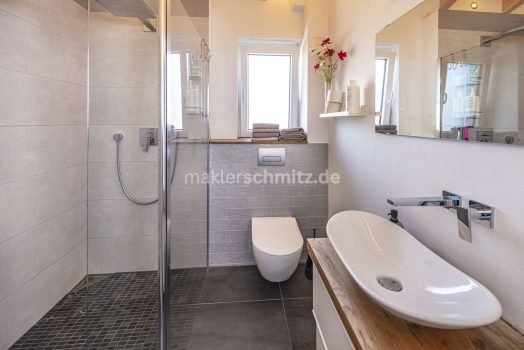 Badezimmer Einliegerwohnung 1.