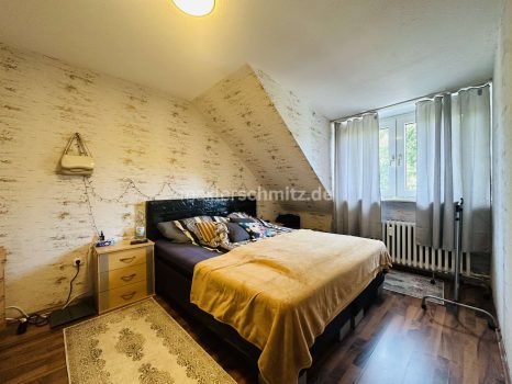 Schlafzimmer DG