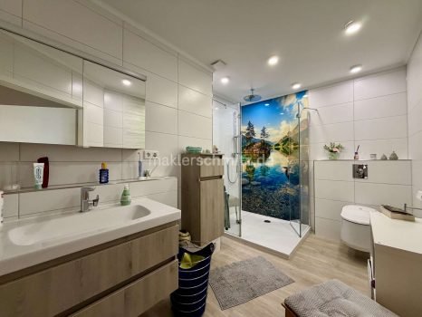 Badezimmer EG