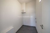 Hauswirtschaftsraum - NEUBAU-BUNGALOW MIT ENERGIEEFFIZIENZKLASSE A+, GARAGE & SONNIGEM GARTEN!
