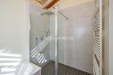 Badezimmer Elternzimmer 1.OG A - GARTENIDYLLE & MODERNES WOHNGEFÜHL VEREINT!