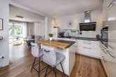 Küche EG - GARTENIDYLLE & MODERNES WOHNGEFÜHL VEREINT!