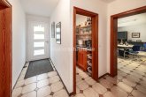 WE 3/ Einlieger: Diele - ZWEIFAMILIENHAUS MIT EINLIEGERWOHNUNG, DACHSTUDIO UND FÜNF BÄDERN