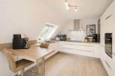 WE2: Küche - ZWEIFAMILIENHAUS MIT EINLIEGERWOHNUNG, DACHSTUDIO UND FÜNF BÄDERN