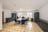 WE 3/ Einlieger: Wohnen - ZWEIFAMILIENHAUS MIT EINLIEGERWOHNUNG, DACHSTUDIO UND FÜNF BÄDERN