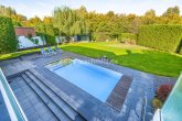 Pool Ansicht 2 - TRAUMHAFTES VILLENANWESEN DER EXTRAKLASSE AUF PARKÄHNLICHEM GRUNDSTÜCK!