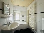 Badezimmer 2.OG - MEHRGENERATIONSHAUS MIT GROßEM PLATZANGEBOT!