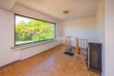Treppenabgang (vorher) - EIN- BIS ZWEIFAMILIENHAUS MIT POTENTIAL!