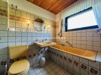Badezimmer - PRAKTISCHES WOHNEN AUF EINER EBENE – BUNGALOW NEBST GARTEN & GARAGE!