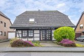 Frontansicht - FREISTENDES EINFAMILIENHAUS IN GEFRAGTER LAGE!