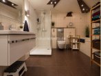 Badezimmer 1.OG - EINE INVESTITION MIT BESTAND – MEHRFAMILIENHAUS MIT GARAGENHOF!