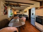 Wohnzimmer 1.OG - EINE INVESTITION MIT BESTAND – MEHRFAMILIENHAUS MIT GARAGENHOF!