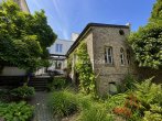 Rückseite - ALTBAU-CHARME AUSSEN, MODERNER WOHNKOMFORT INNEN – DREI WOHNEINHEITEN & PARKÄHNLICHER GARTEN