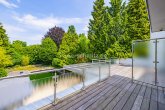 Terrasse - STILVOLL WOHNEN. AUSSERGEWÖHNLICH LEBEN – ANWESEN MIT WELLNESSBEREICH & PARKÄHNLICHER GARTENANLAGE