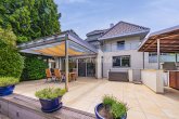 Terrasse 2 - STILVOLL WOHNEN. AUSSERGEWÖHNLICH LEBEN – ANWESEN MIT WELLNESSBEREICH & PARKÄHNLICHER GARTENANLAGE
