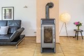 Kamin - PLATZ FÜR GENERATIONEN – MODERNISIERTE BÄDER, KAMINOFEN, TERRASSE & GROSSER GARTEN